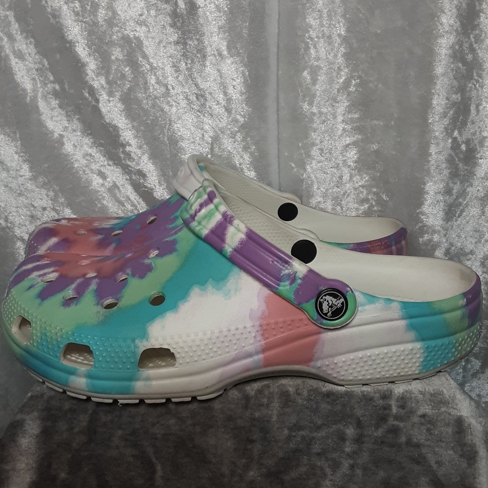 Crocs  Multi Color Woman's Size 9 Men's Size 7 - Picture 6 of 12